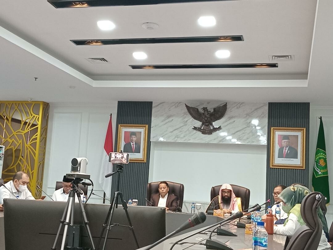 "Insya Allah konferensi akan dibuka oleh Wakil Presiden Republik Indonesia," kata Direktur Jenderal Bimbingan Masyarakat Islam Kementerian Agama (Dirjen Binmas Islam Kemenag) Kamaruddin Amin di Jakarta pada Senin (19/12/2022).